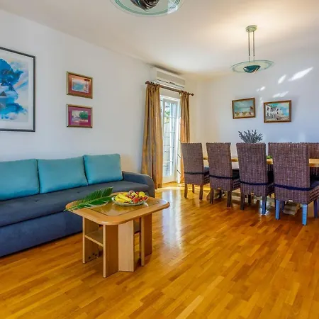 Goran Apartment *